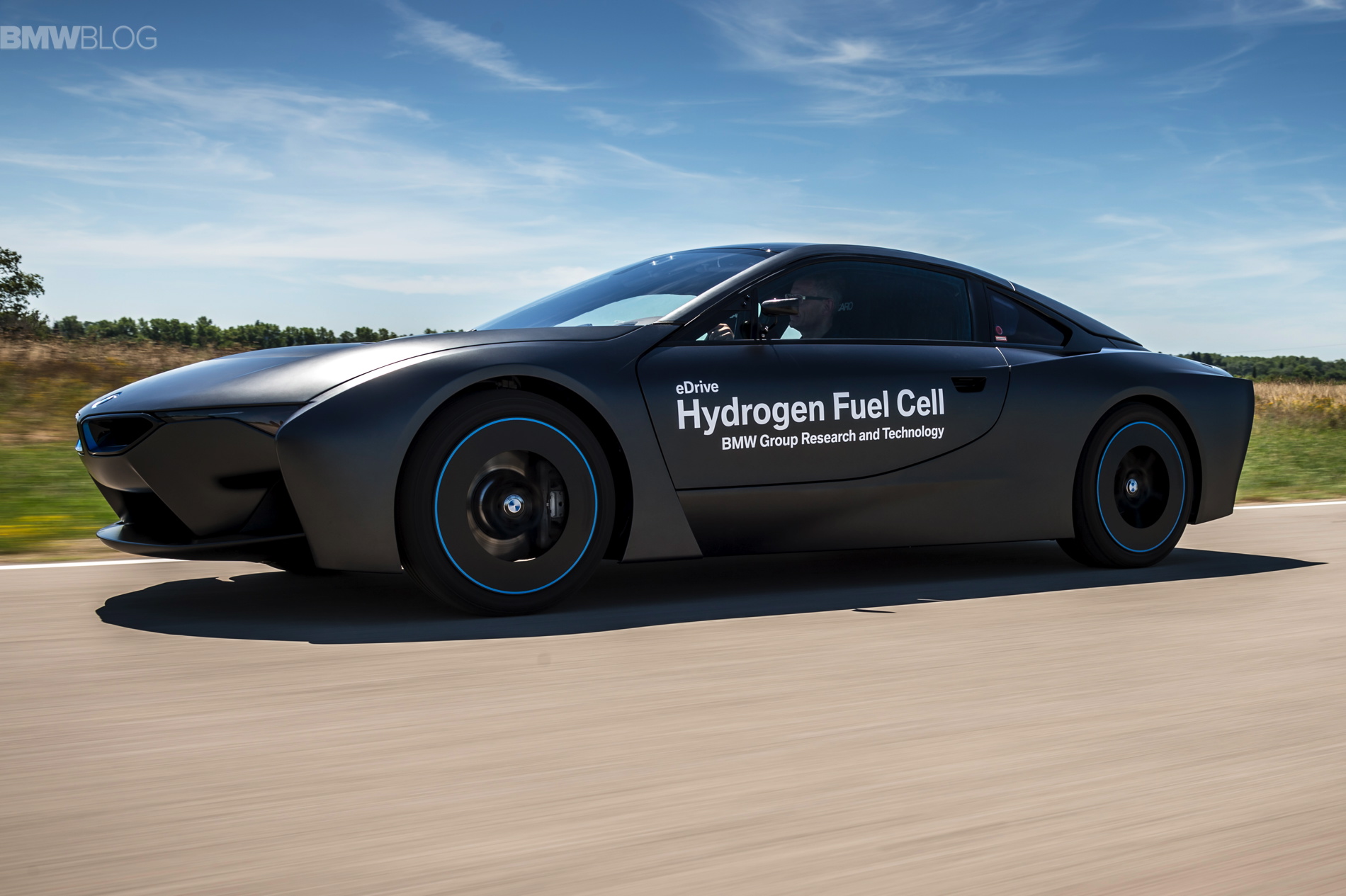 BMW-i8-hydrogen-fuel-cell-images-04